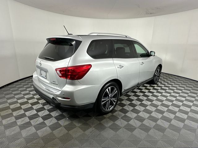 2017 Nissan Pathfinder Platinum