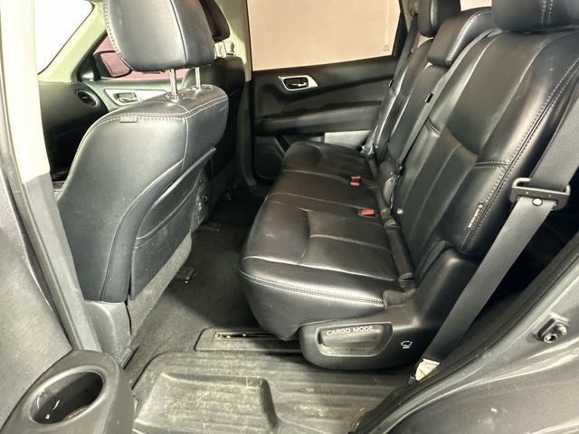 2018 Nissan Pathfinder SL