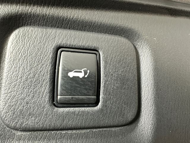 2018 Nissan Pathfinder SL