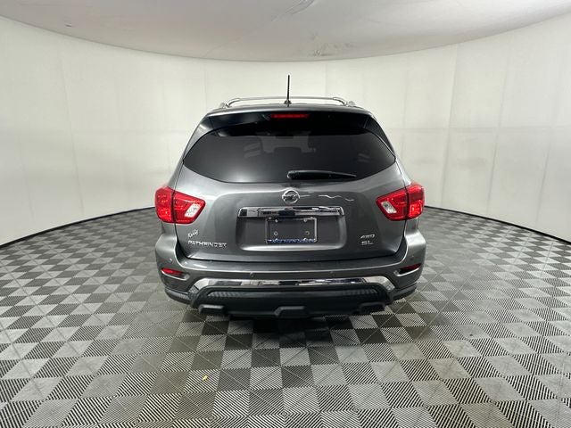 2018 Nissan Pathfinder SL