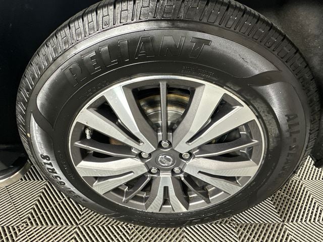 2018 Nissan Pathfinder SL