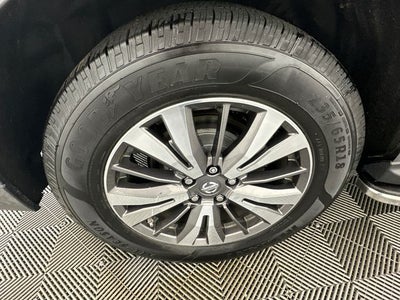 2018 Nissan Pathfinder SL