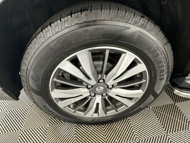 2018 Nissan Pathfinder SL