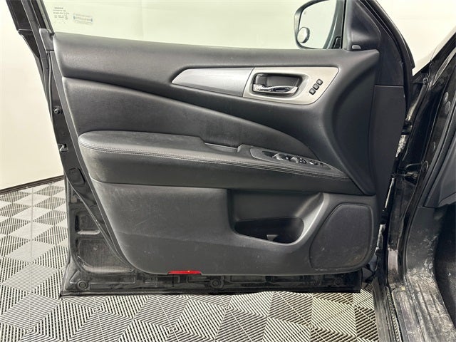 2018 Nissan Pathfinder SL