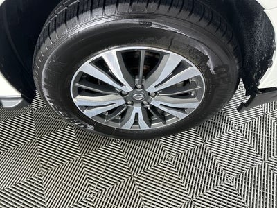 2018 Nissan Pathfinder SV