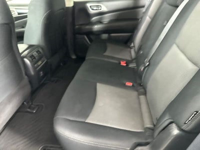 2018 Nissan Pathfinder SV