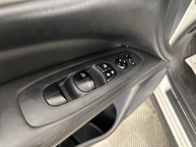 2018 Nissan Pathfinder SV
