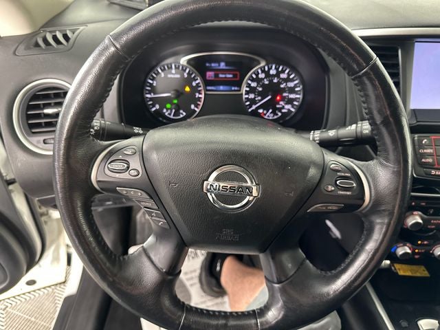 2018 Nissan Pathfinder SV