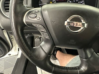 2018 Nissan Pathfinder SV