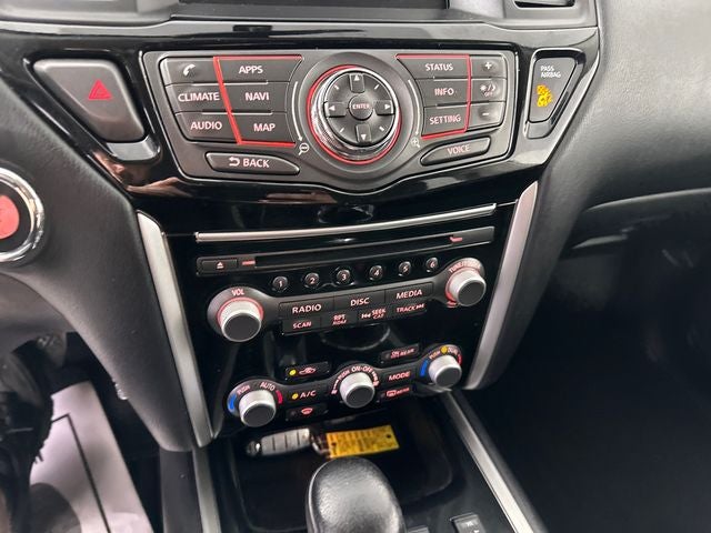 2018 Nissan Pathfinder SV