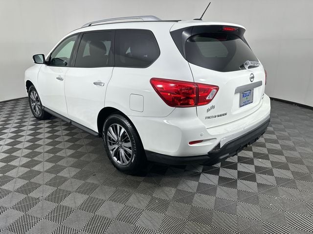 2018 Nissan Pathfinder SV