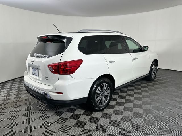 2018 Nissan Pathfinder SV