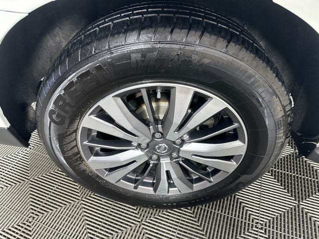 2018 Nissan Pathfinder SV