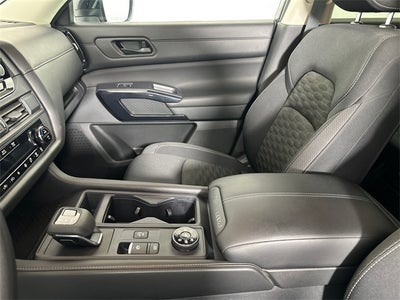 2024 Nissan Pathfinder S