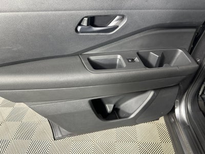2024 Nissan Pathfinder S