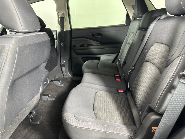 2024 Nissan Pathfinder S