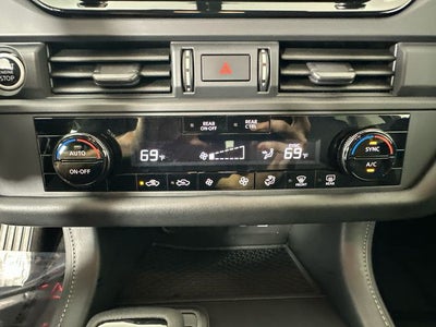 2024 Nissan Pathfinder S