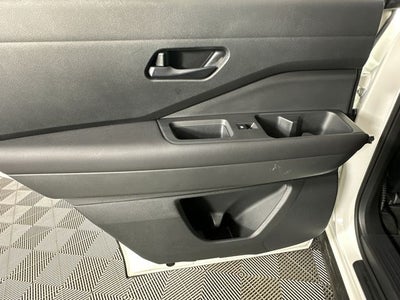 2024 Nissan Pathfinder S