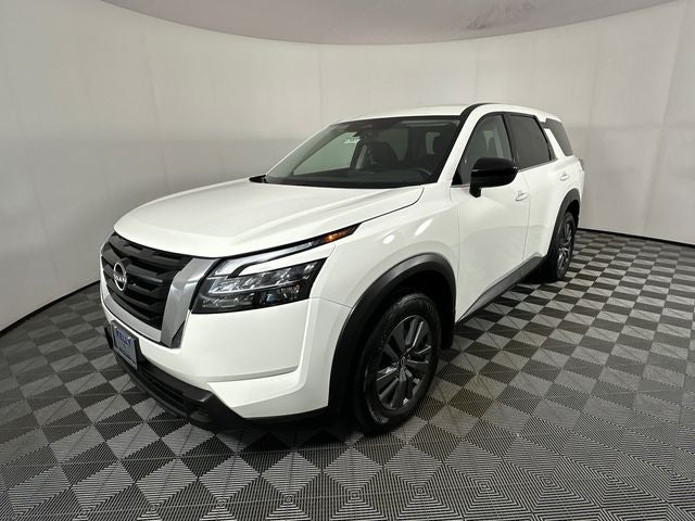 2024 Nissan Pathfinder S