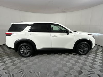 2024 Nissan Pathfinder S