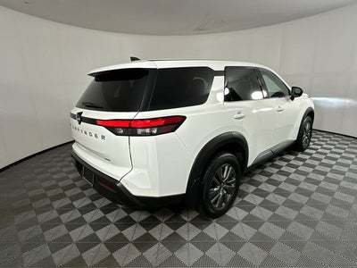 2024 Nissan Pathfinder S