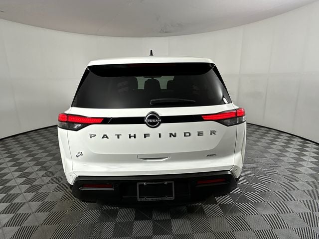 2024 Nissan Pathfinder S