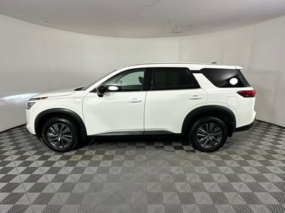 2024 Nissan Pathfinder S