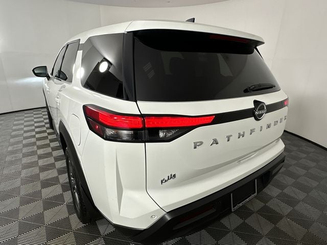 2024 Nissan Pathfinder S