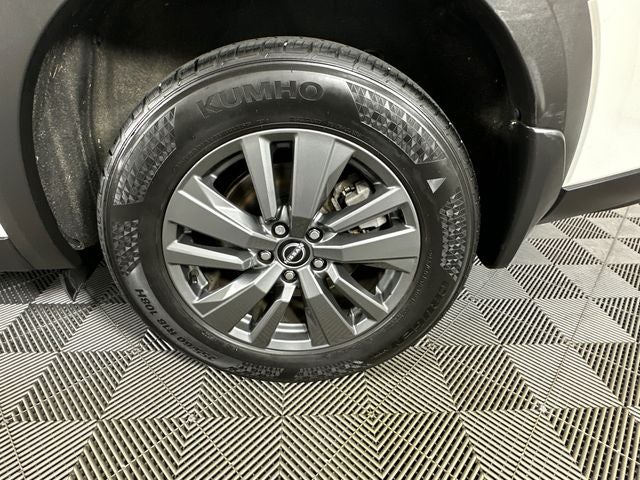 2024 Nissan Pathfinder S