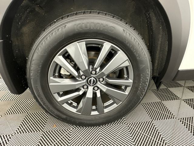 2024 Nissan Pathfinder S