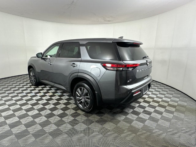 2024 Nissan Pathfinder S