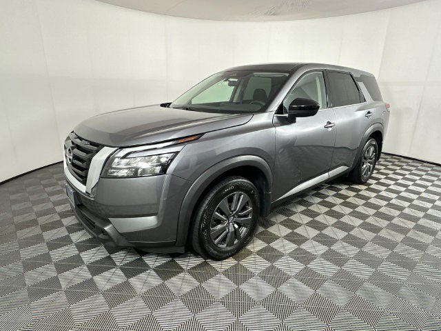 2024 Nissan Pathfinder S