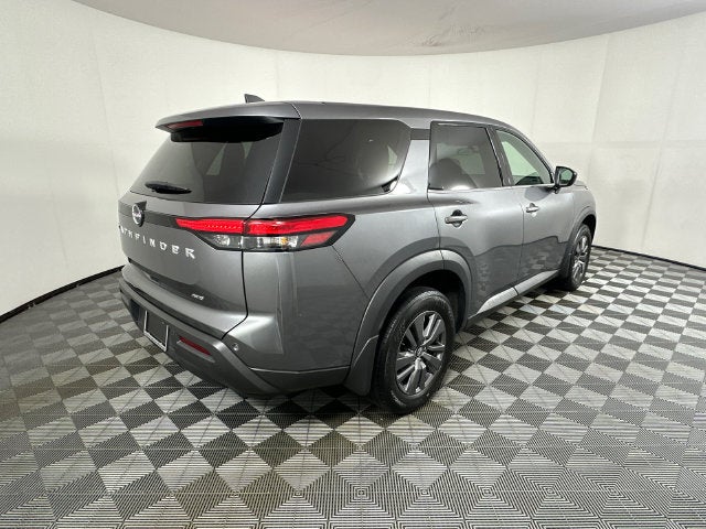 2024 Nissan Pathfinder S