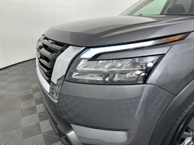 2024 Nissan Pathfinder S
