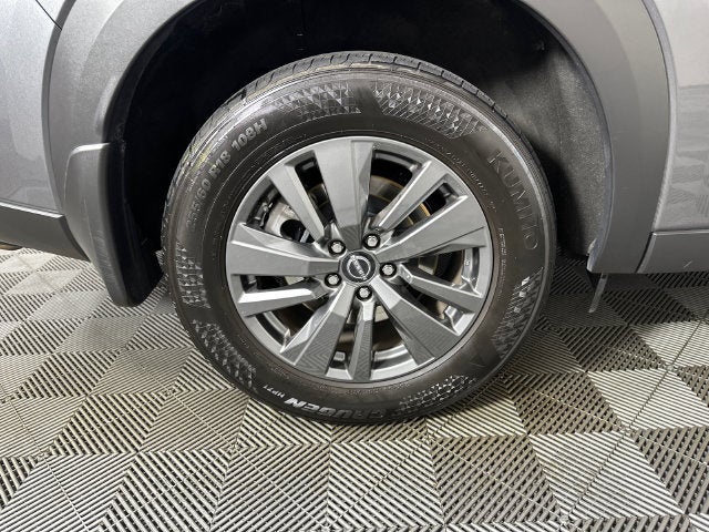 2024 Nissan Pathfinder S