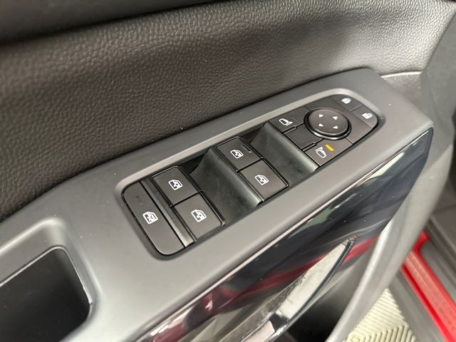 2023 Nissan Pathfinder SV Black Appearance Package