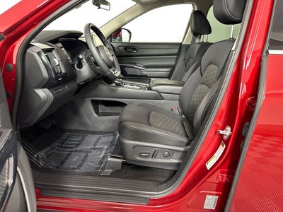 2023 Nissan Pathfinder SV Black Appearance Package