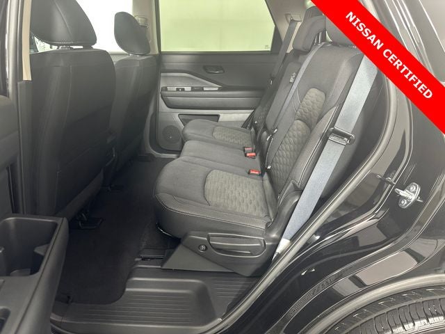 2023 Nissan Pathfinder SV Black Package