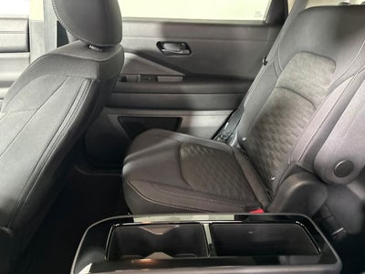 2023 Nissan Pathfinder SV Premium Package