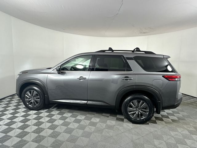2023 Nissan Pathfinder SV Premium Package