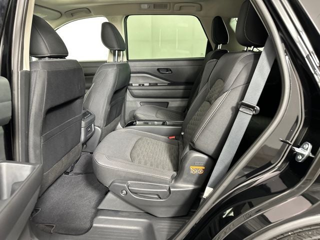 2023 Nissan Pathfinder SV Premium Package