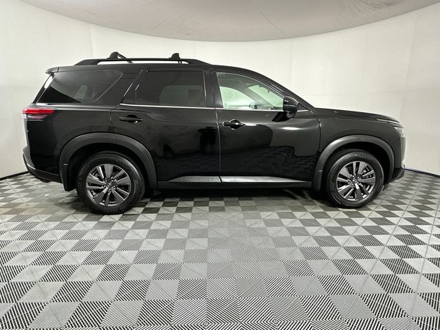 2023 Nissan Pathfinder SV Premium Package