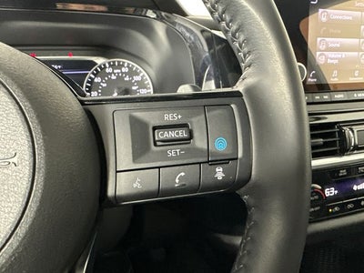 2023 Nissan Pathfinder SV Premium Package