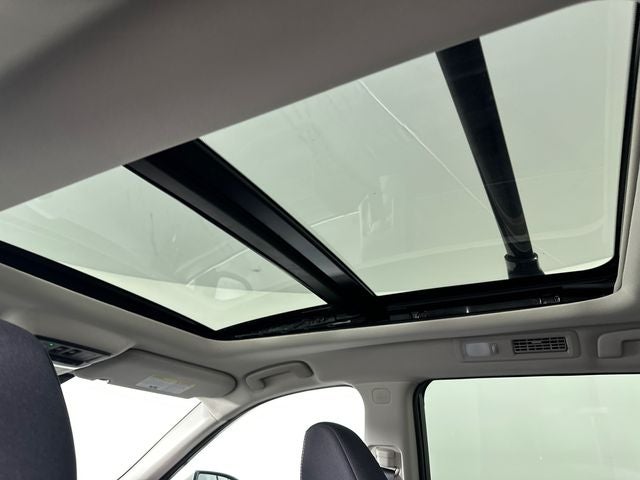 2023 Nissan Pathfinder SV Premium Package