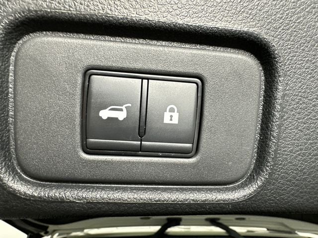 2023 Nissan Pathfinder SV Premium Package