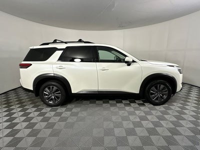 2023 Nissan Pathfinder SV Premium Package