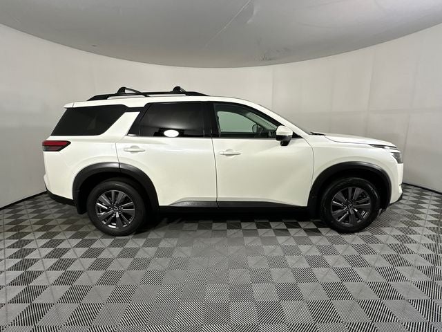 2023 Nissan Pathfinder SV Premium Package