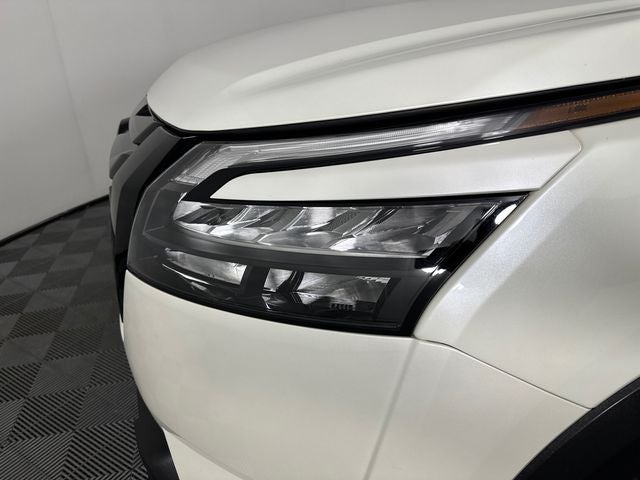 2023 Nissan Pathfinder SV Premium Package