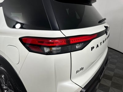 2023 Nissan Pathfinder SV Premium Package