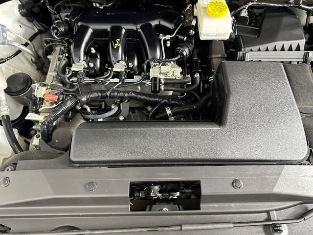 2023 Nissan Pathfinder SV Premium Package